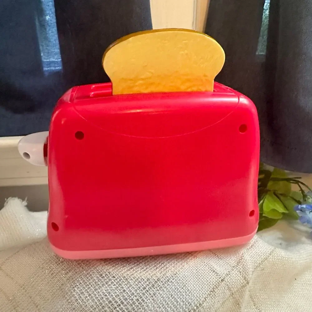 Barbie pretend Play Toaster